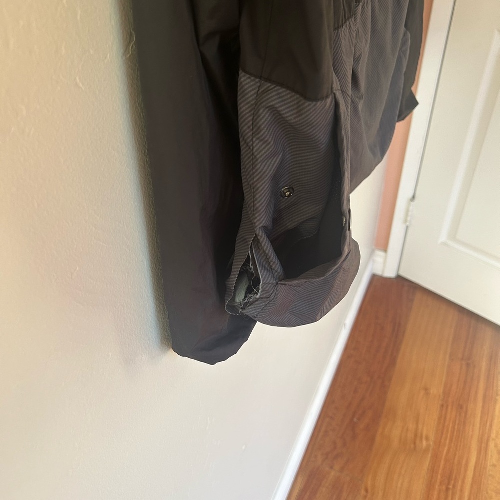 Men's Lost windbreaker. Black and grey. Size Med. 1101 - Picture 7 of 9